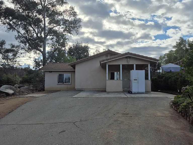 Meadow Rd — Photo 4