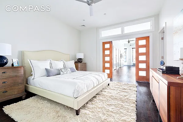 Sold by Compass | media 21