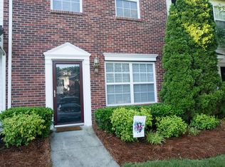 2416 Ryerson Ct, Charlotte, NC 28213