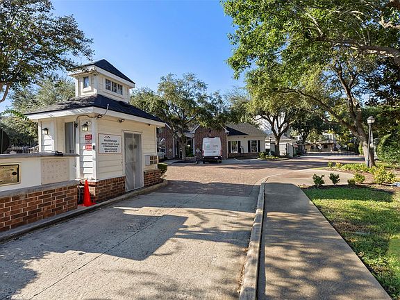 2nd image of 9200 Westheimer Rd APT 1307