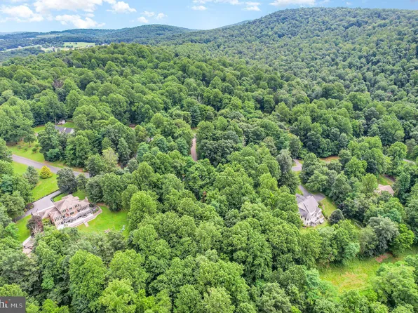 5 Glencarron Ct, Dillsburg, PA 17019