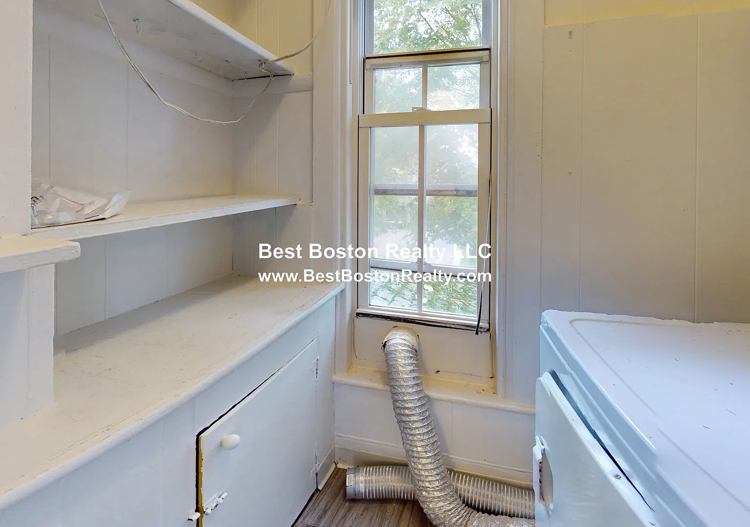 2 bed, 1.0 bath, 1200 sqft, $2,200 — Photo 3