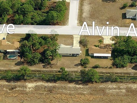 3rd image of 1035 Alvin Ave