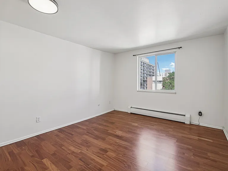 Bedroom, unfurnished