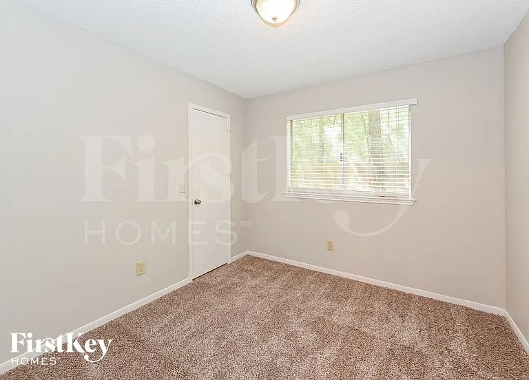 50 Rockridge Dr — Photo 12