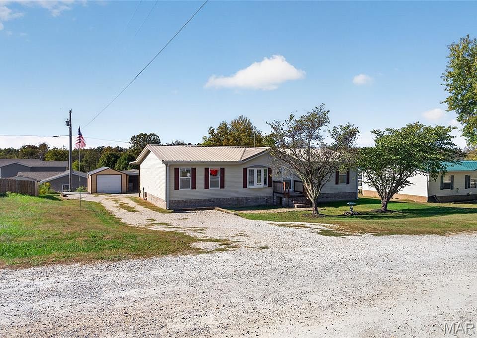 1st image of 265 Cypress Dr