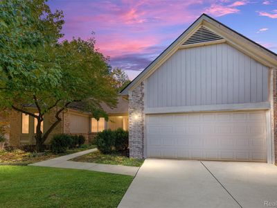 3120 Point Of The Woods Dr, West Bloomfield, MI, 48324