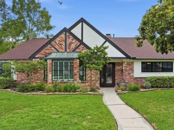 5927 Valkeith Dr, Houston, TX 77096