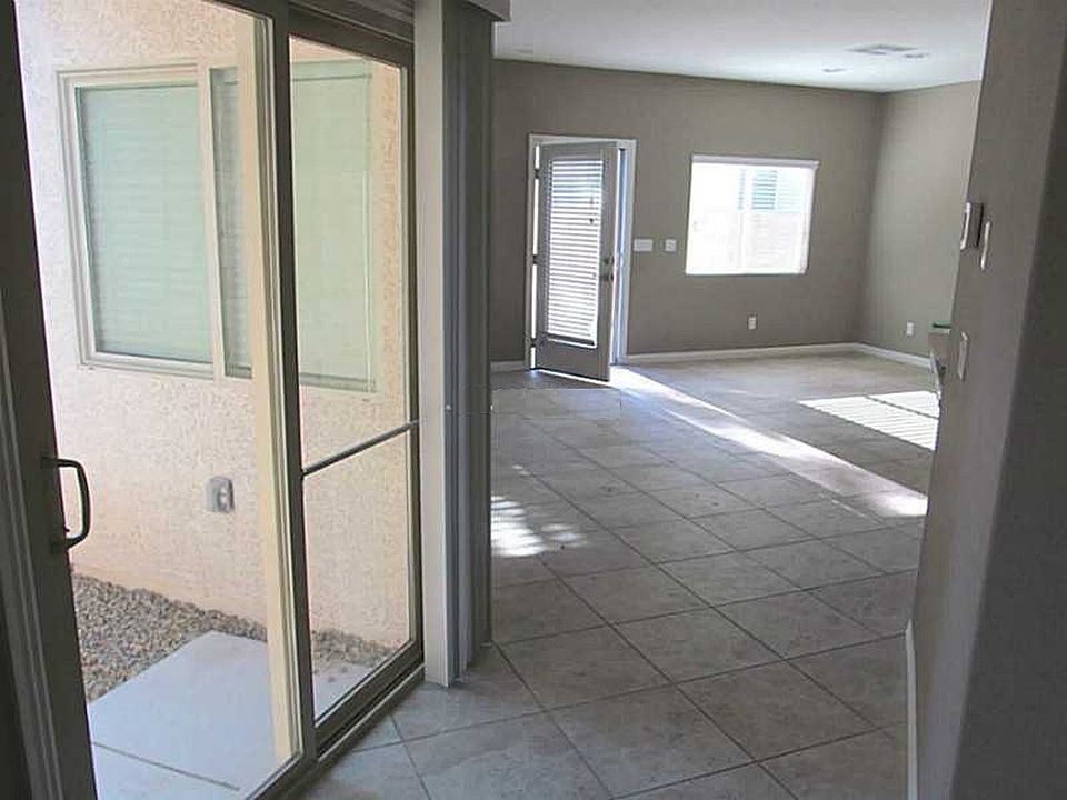 2nd image of 6801 Dragonfly Rock St