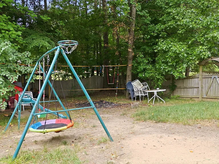 221 Black Forest Dr — Photo 46