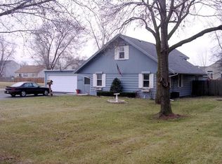 2073 Sheffer Rd, Aurora, IL 60502