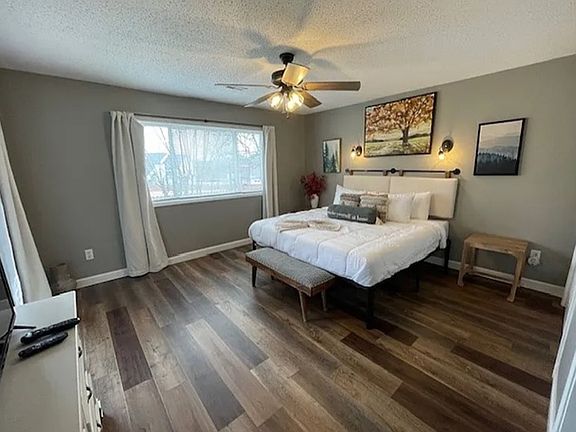 2nd image of 3338 Wisteria Dr