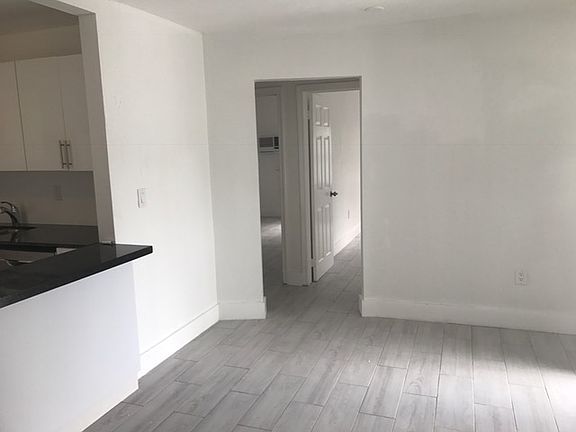 4th image of 12145 NE 11th Ct