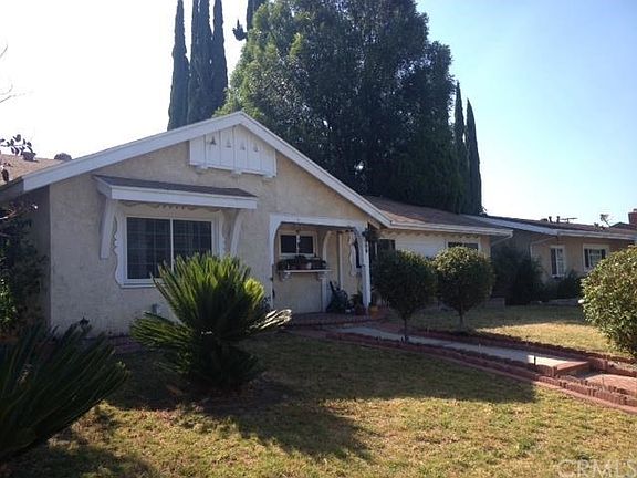 4th image of 6909 Fallbrook Ave