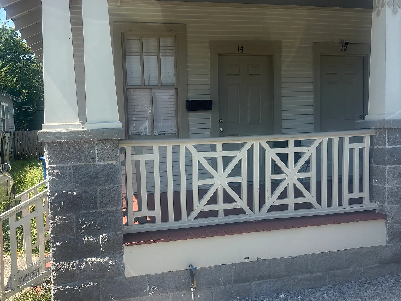 3 bed, 1075 sqft, $1,250 — Photo 1