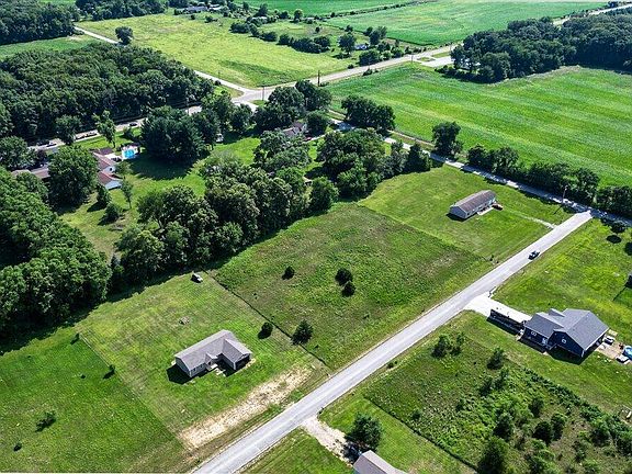 4th image of 0-16 E Peppermint Ln