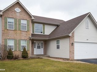 700 Heintz Dr, Shorewood, IL 60404