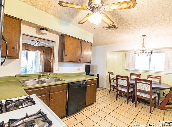 4th image of 4850 Casa Bello St