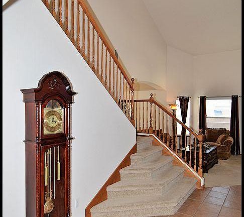 3rd image of 9300 Drolet Dr NW
