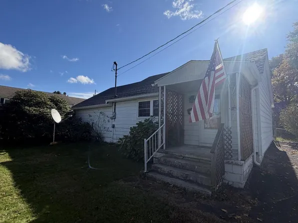 246 N Bell St, Frackville, PA 17931