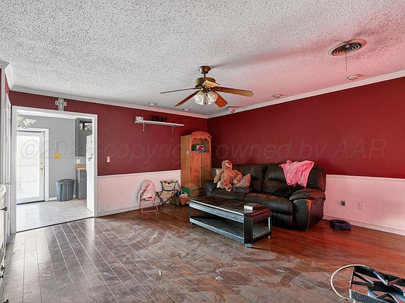 4th image of 1512 Bedivere St