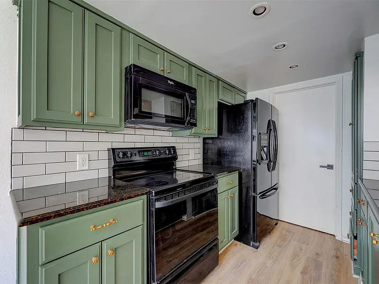 512 Eberhart Ln #1403 — Photo 12