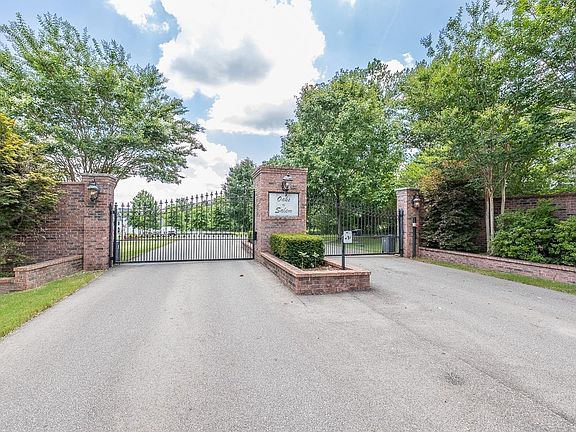 2nd image of 52 Salem Oaks Cv