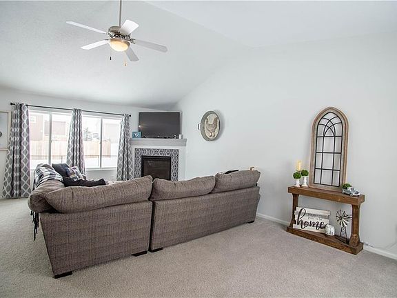 3rd image of 600 SE Ashton Ct