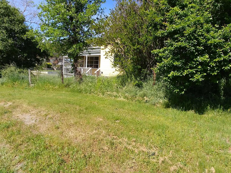 2nd image of 18541 Mill St