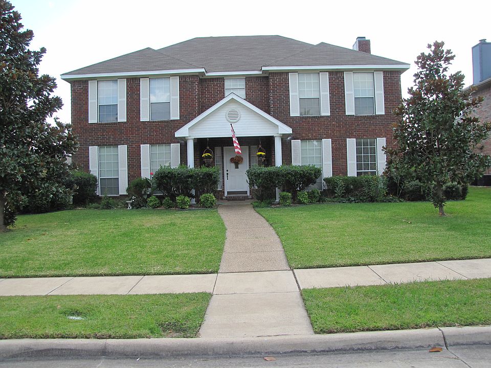 1st image of 220 Martin Dr