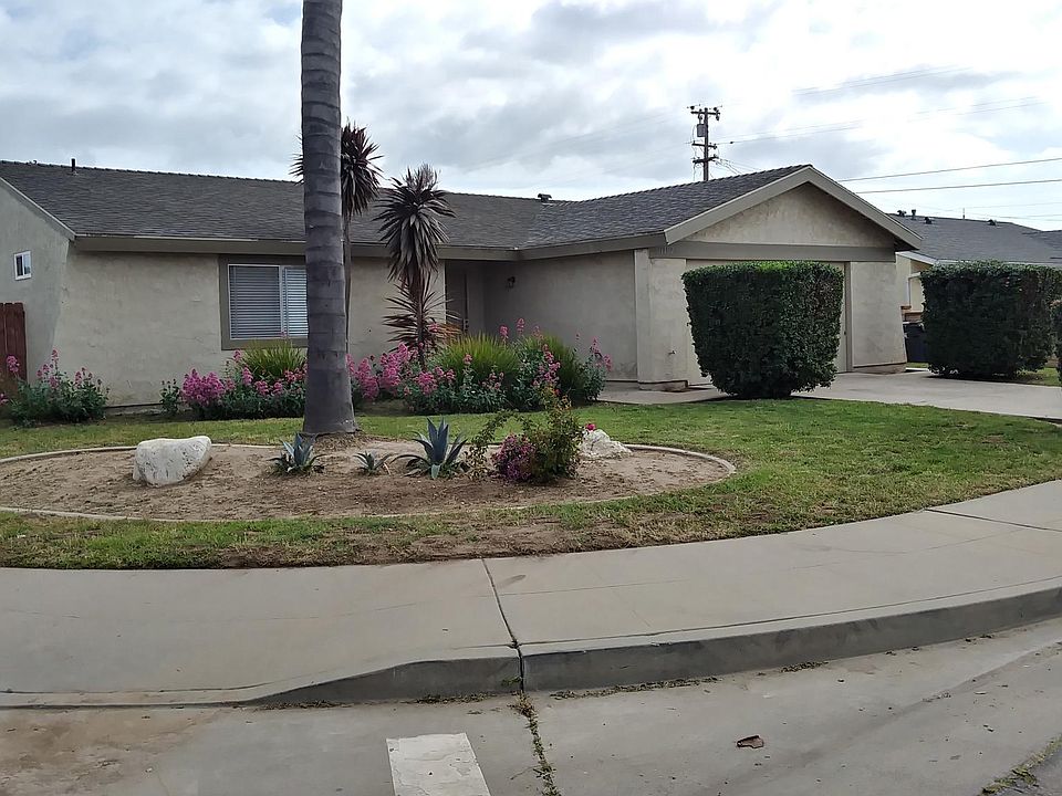 1st image of 1102 Rosewood Dr