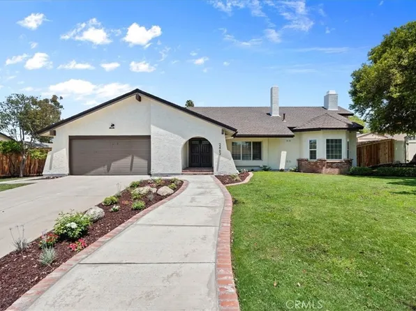 2463 Falling Oak Dr, Riverside, CA 92506