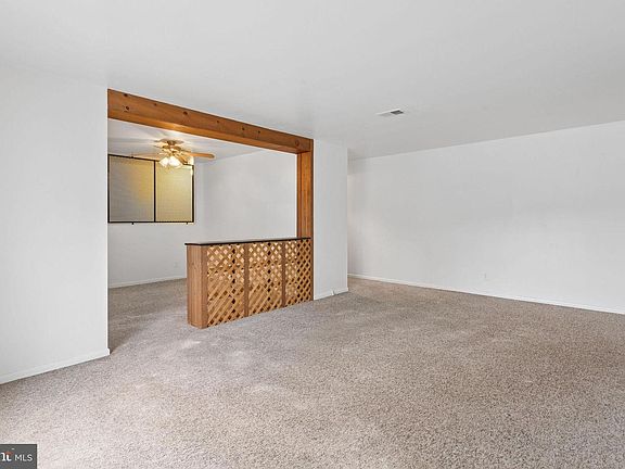 4th image of 1475 Mount Holly Rd APT R3