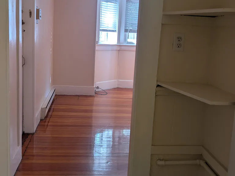 6 Clinton St #B — Photo 9