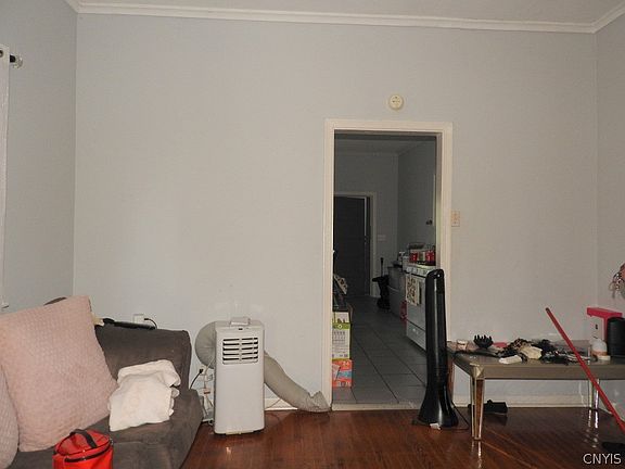 4th image of 1113 Park St