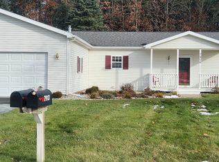7914 Schooner Ln, Stanwood, MI 49346