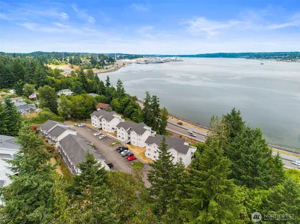 2255 Highview Lane W #D101, Bremerton, WA 98312