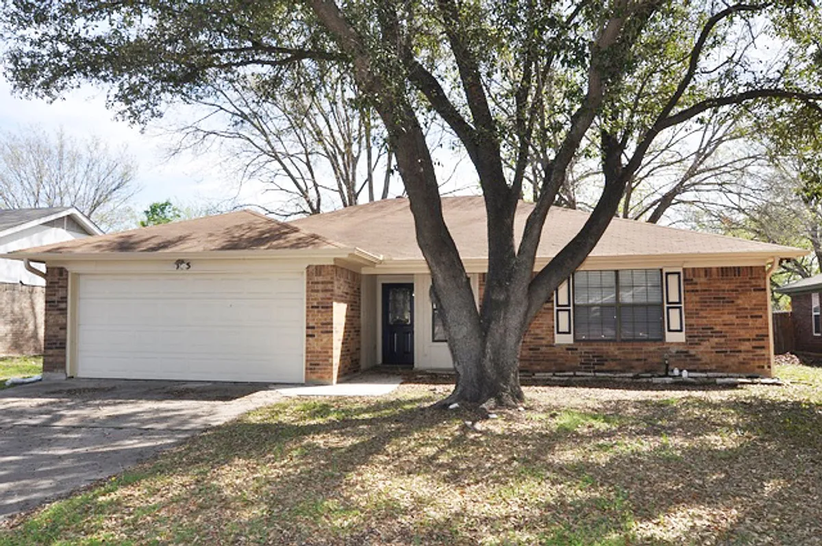 Building Photo - 405 Blue Ridge Trl