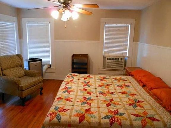 5th image of 203 W Hoskins St