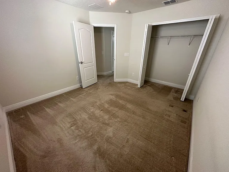 10888 Inside Loop — Photo 13