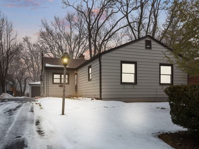 222 W Courtland St, Mundelein, IL, 60060