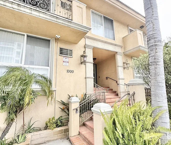 1000 N Doheny Dr #100 — Photo 10
