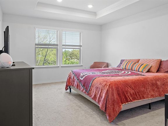 5th image of 6809 Ellsworth Walk