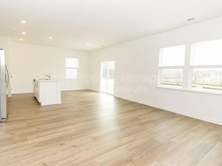 115 Saddlebred Way — Photo 13