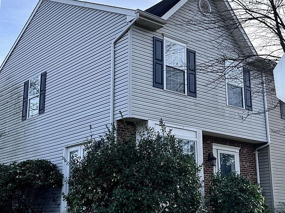 2nd image of 101 Amethyst Ct