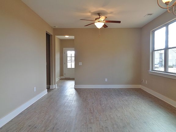 3rd image of 602 The Heights Ln