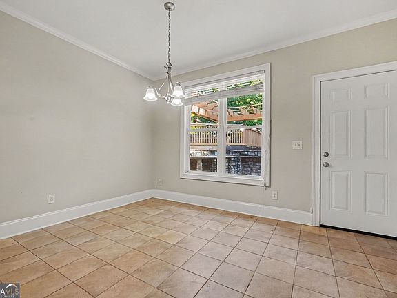 5th image of 87 Thomas Place Dr