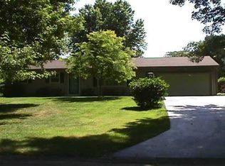 86 Harvest Rd, Fairport, NY 14450