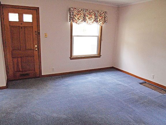 2nd image of 5106 N Neenah Ave
