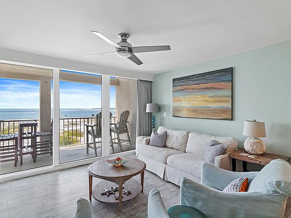 3rd image of 480 Gulf Shore Dr Penthouse 607
